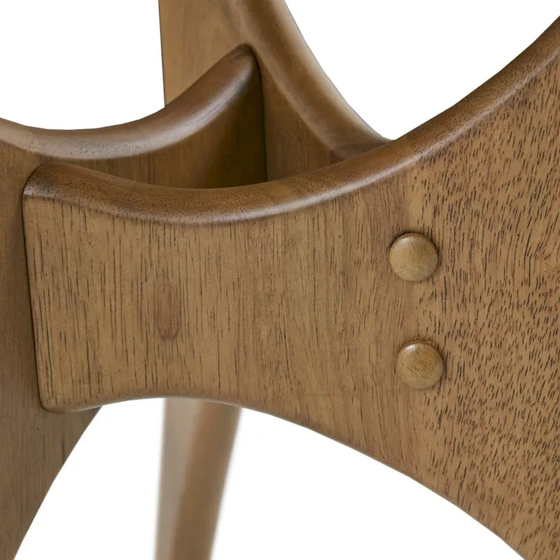 Dreieckiger Couchtisch aus Holz